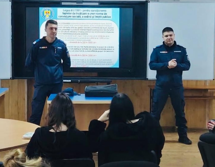 Jandarmii brăileni, alături de elevi pentru prevenirea violenței și formarea unui comportament responsabil