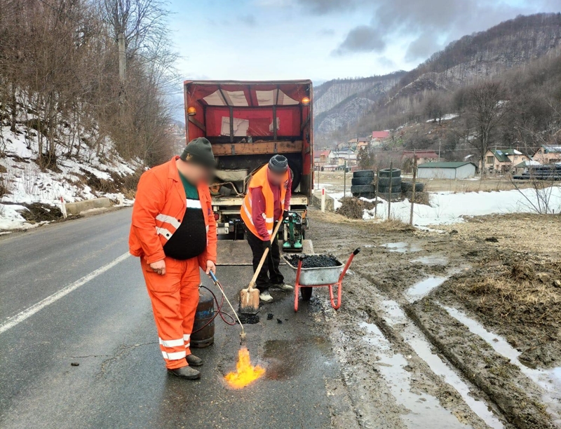 Atenție șoferi! Drumarii buzoieni execută lucrări pe DN10