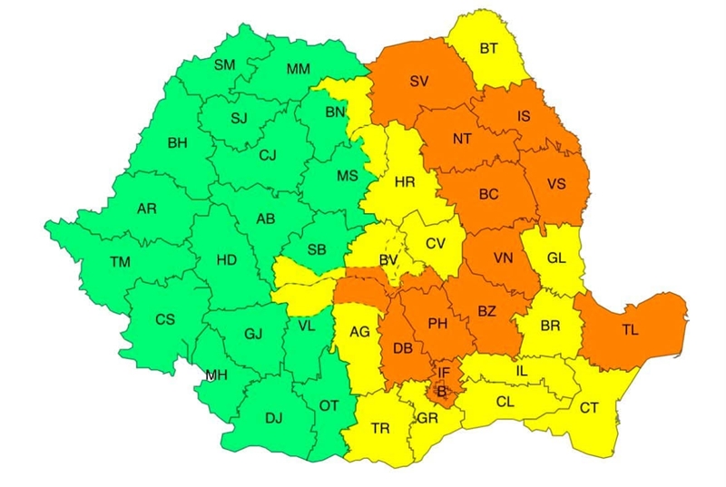 Caniculă și furtuni puternice în mai multe regiuni ale țării. ANM a emis avertizări de cod galben și cod portocaliu