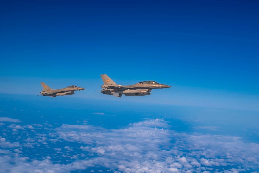 O țintă aeriană a pătruns în spațiul aerian al României, în zona Tulcea. Două aeronave F-16 au fost ridicate de la sol