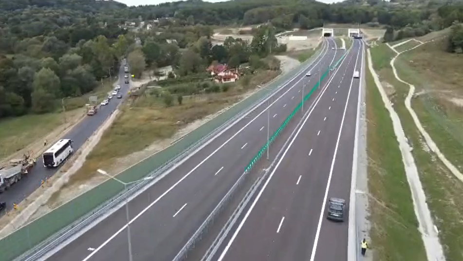 Lucrările pe secțiunea Tigveni – Curtea de Argeș, a autostrăzii Sibiu-Pitești, au ajuns la 99%. Află când ar putea fi deschisă circulația!