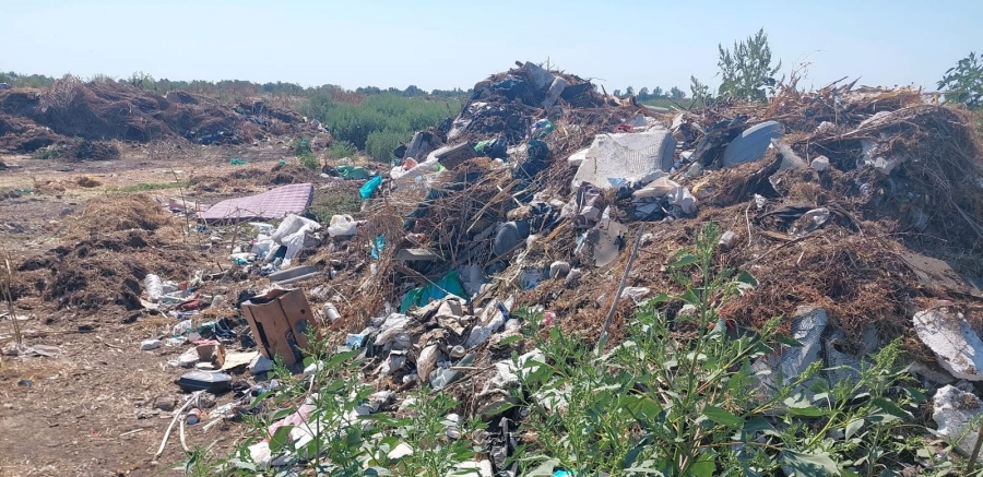 Amendă de 45.000 lei pentru o primărie, după ce comisarii de mediu brăileni au descoperit deșeuri abandonate în mai multe locații