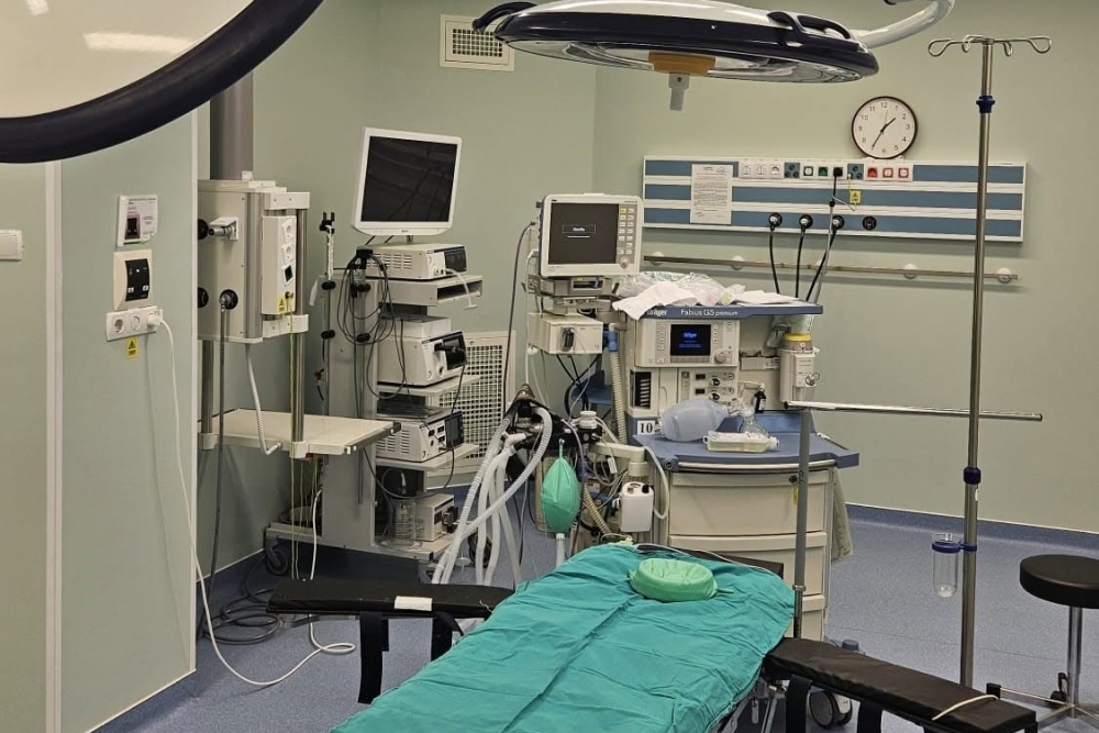 O tumoră de 10 kilograme, extirpată cu profesionalism de chirurgii Spitalului Clinic Județean de Urgență Brăila