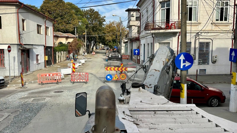 Trafic restricționat total pe un tronson al străzii Ion Lahovari, din Constanța. Lucrările continuă toată săptămâna